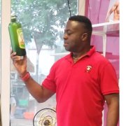 ceo of signature natural cosmetics called Kwesi Appiah
